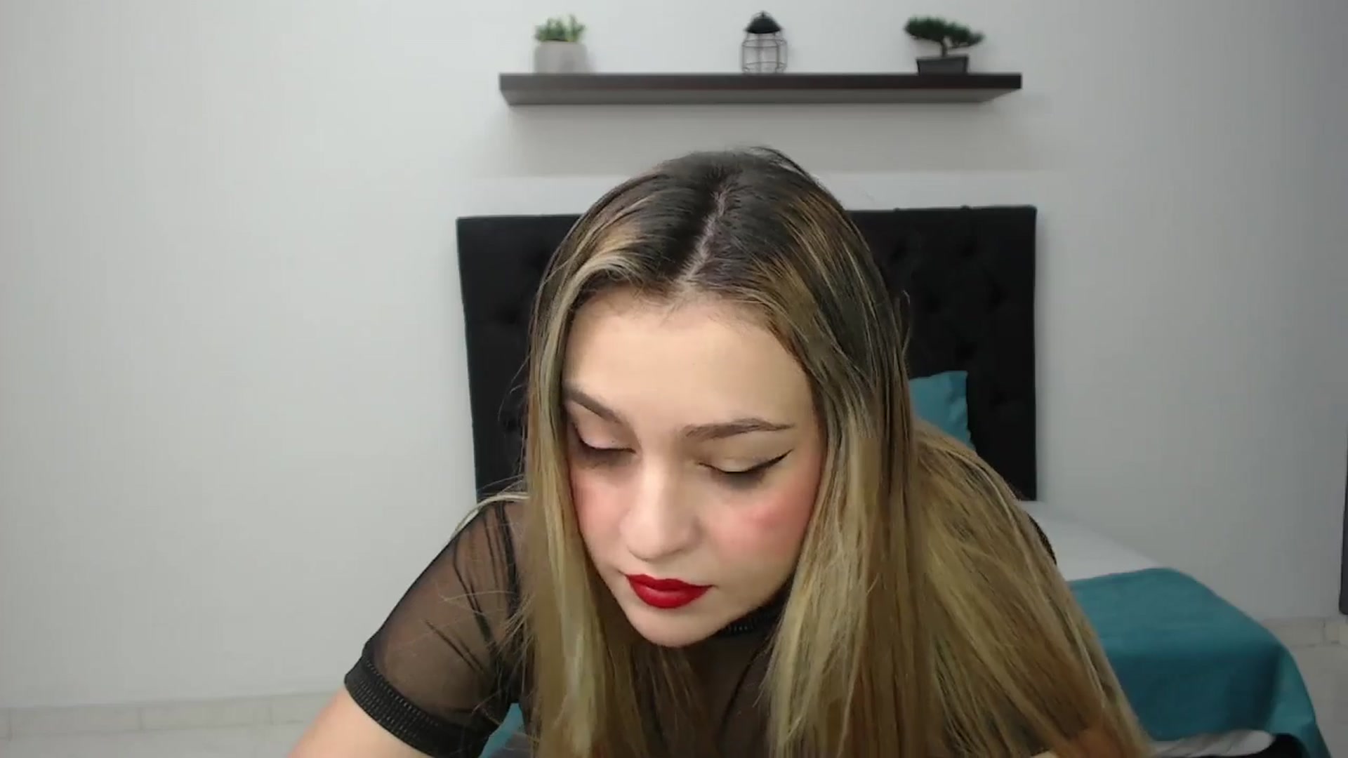Gallery image thumbnail from CamilleDucan's myfreecams stream on, 02/11/2025, 13:23 image 16 of 20