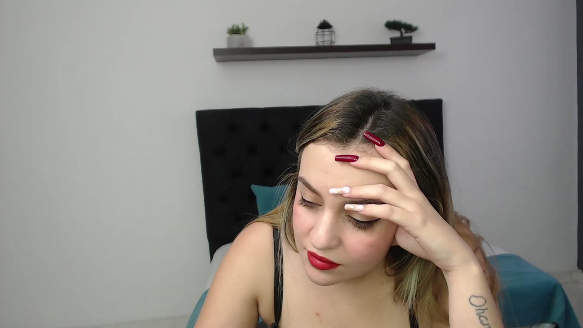 Gallery image thumbnail from CamilleDucan's myfreecams stream on, 02/14/2025, 14:22 image 18 of 20