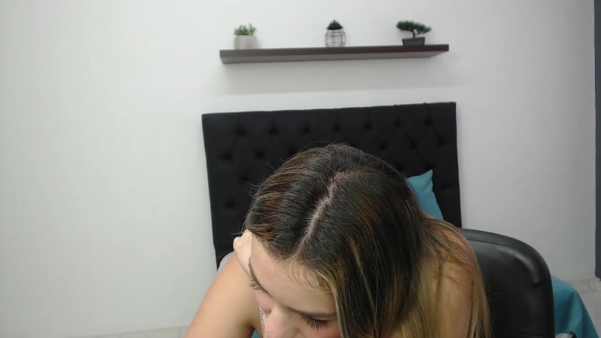 Gallery image thumbnail from CamilleDucan's myfreecams stream on, 02/14/2025, 16:04 image 3 of 20