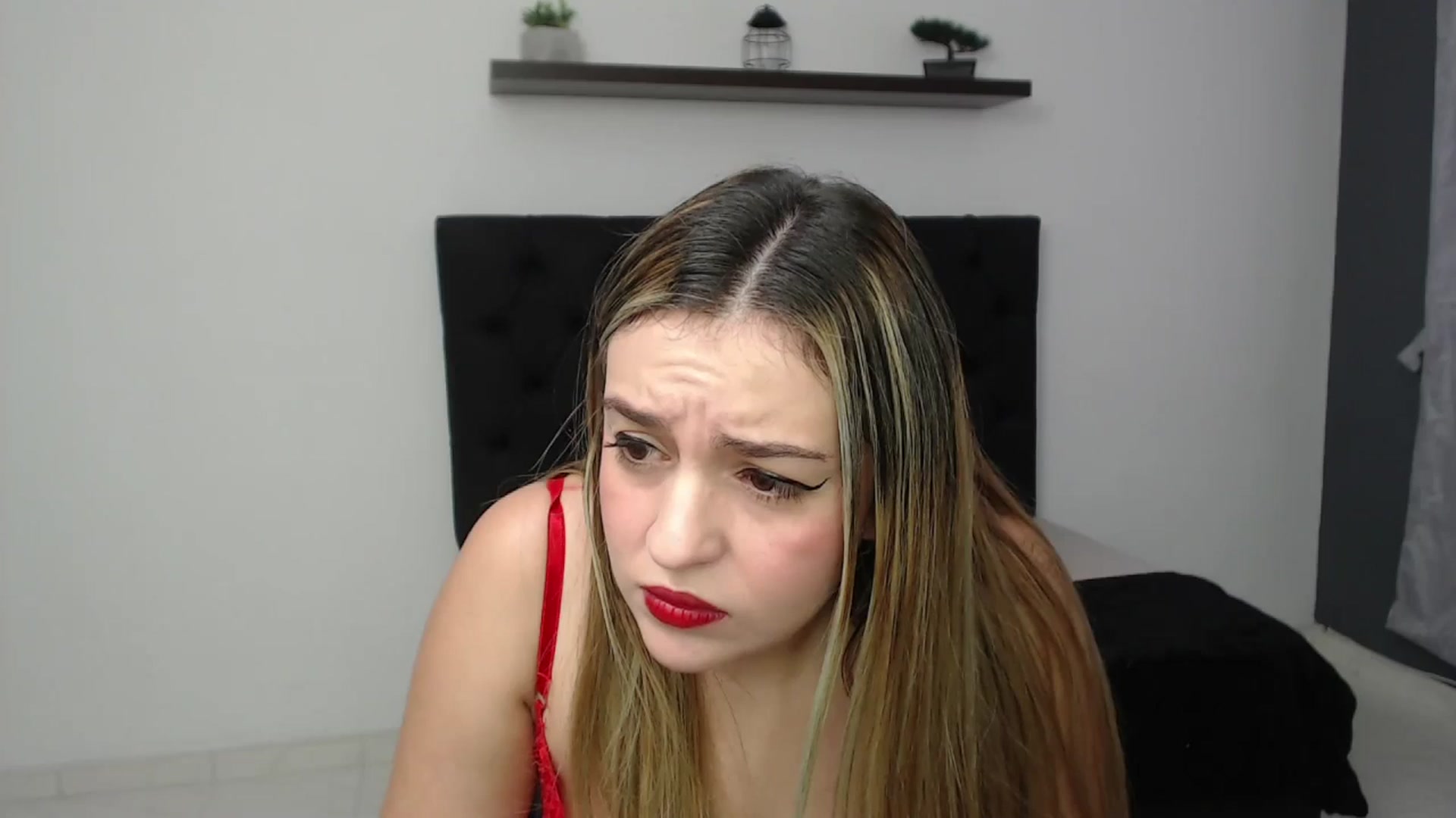 Gallery image thumbnail from CamilleDucan's myfreecams stream on, 02/18/2025, 14:26 image 11 of 20
