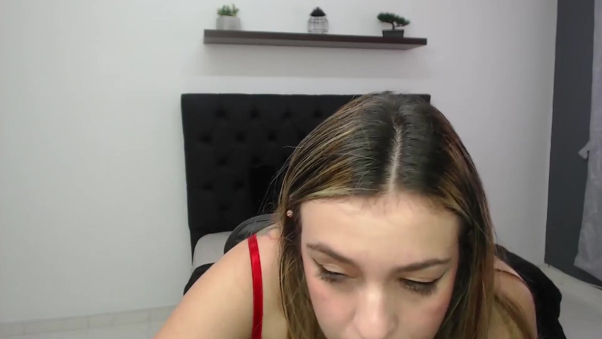 Gallery image thumbnail from CamilleDucan's myfreecams stream on, 02/18/2025, 15:24 image 7 of 20