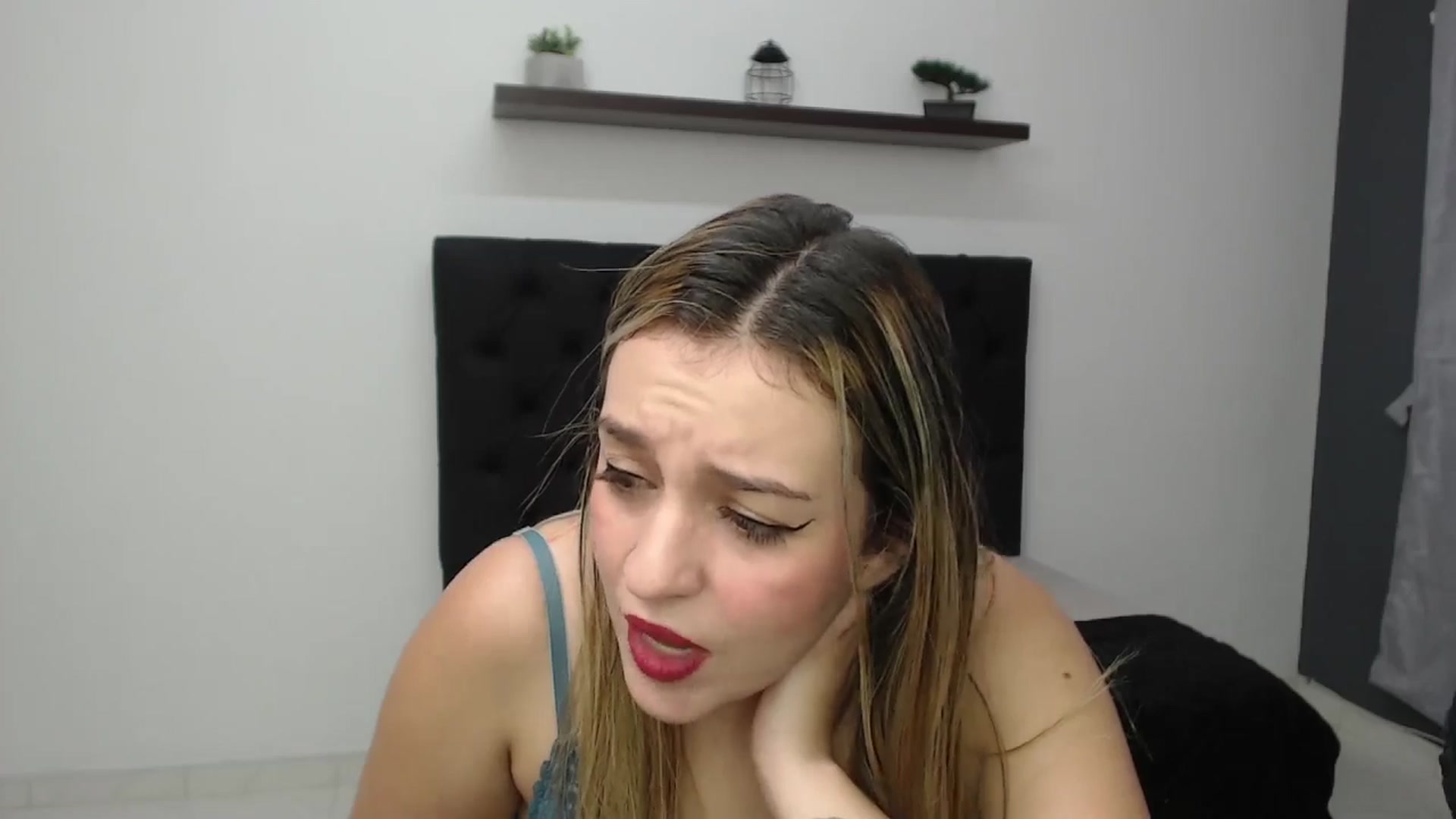 Gallery image thumbnail from CamilleDucan's myfreecams stream on, 02/19/2025, 13:52 image 13 of 20