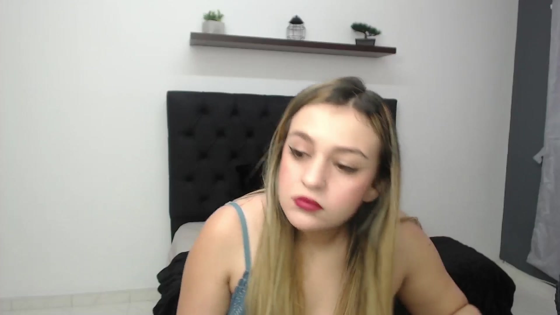 Gallery image thumbnail from CamilleDucan's myfreecams stream on, 02/19/2025, 13:52 image 20 of 20