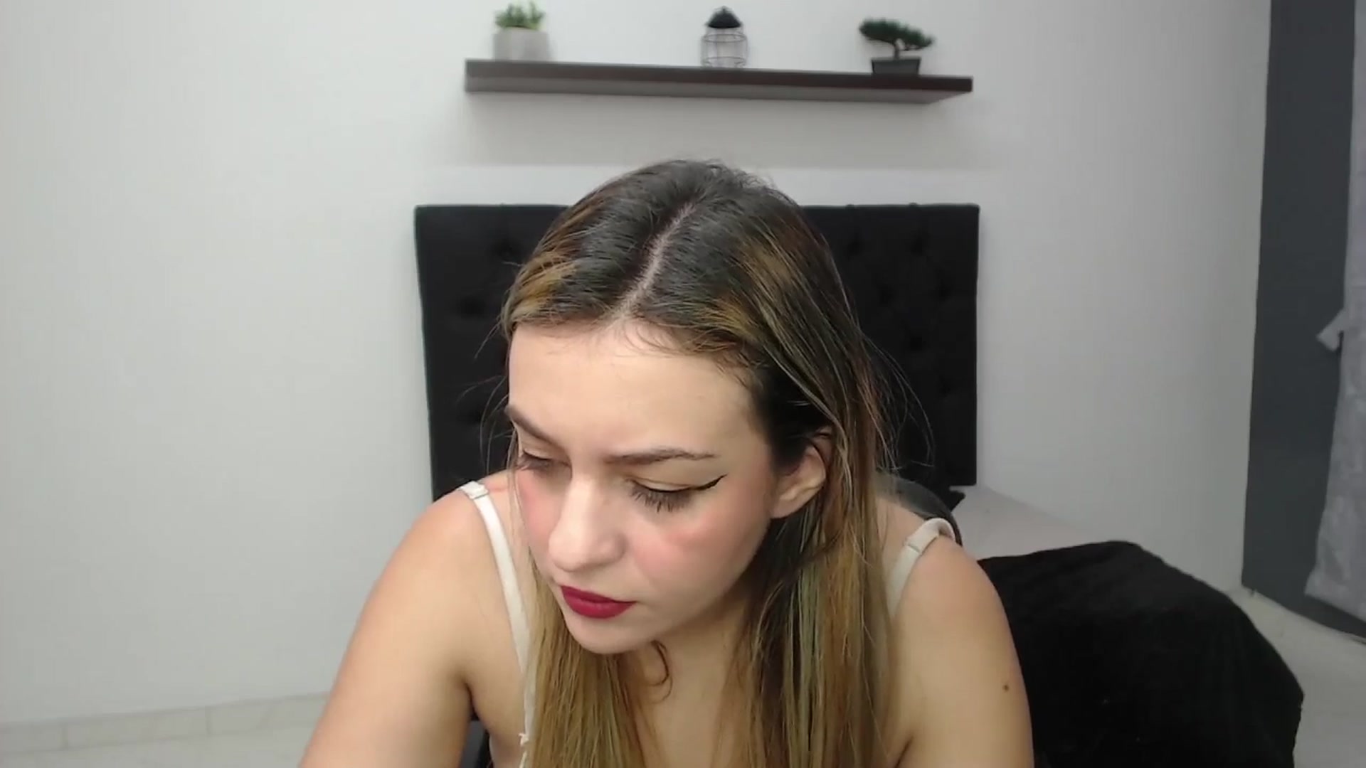 Gallery image thumbnail from CamilleDucan's myfreecams stream on, 02/21/2025, 13:59 image 20 of 20