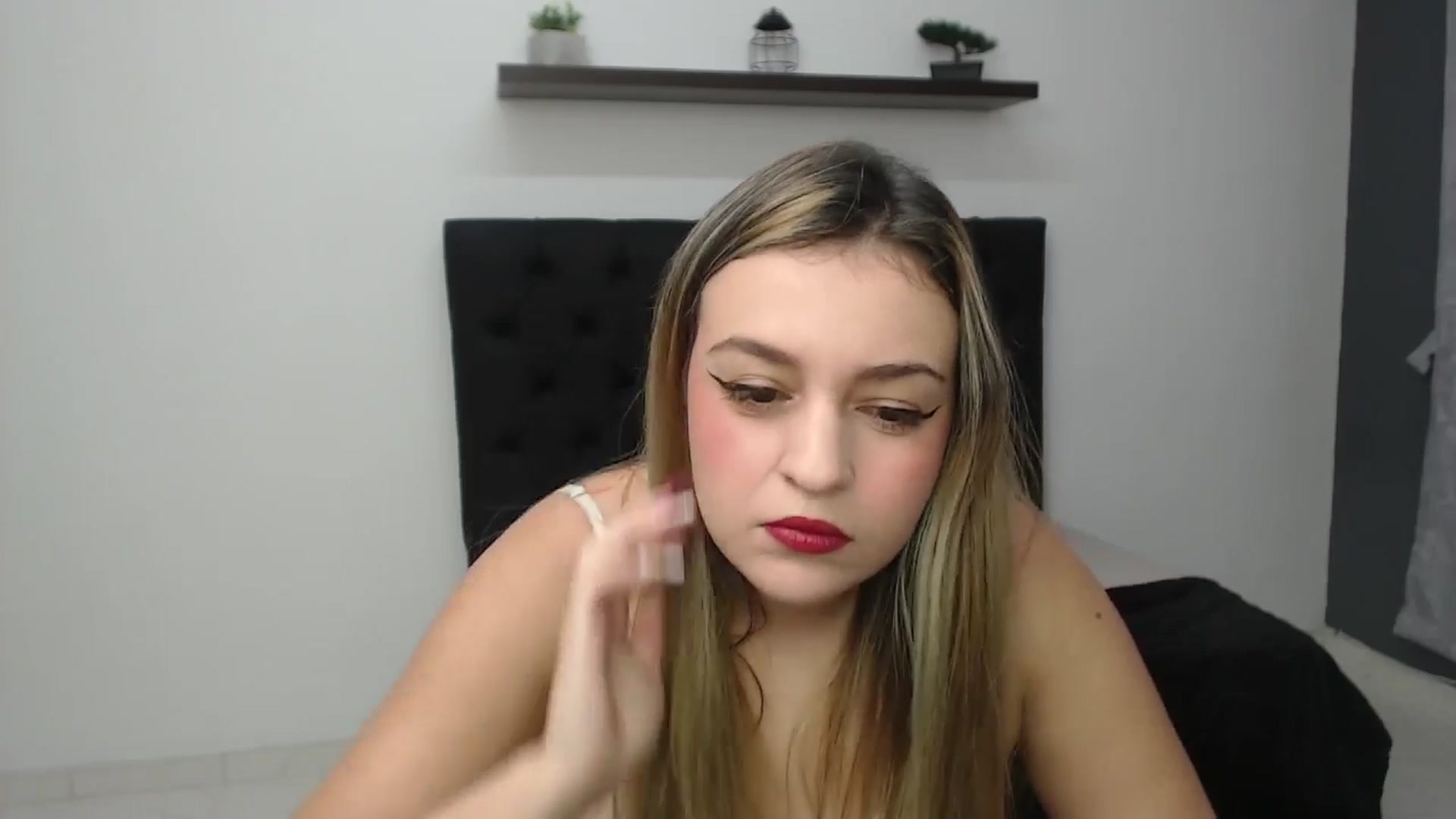 Gallery image thumbnail from CamilleDucan's myfreecams stream on, 02/21/2025, 13:59 image 5 of 20