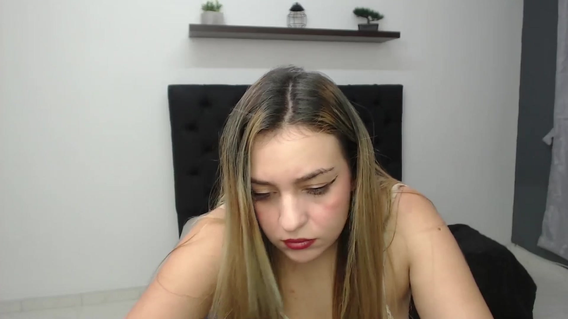 Gallery image thumbnail from CamilleDucan's myfreecams stream on, 02/21/2025, 15:19 image 10 of 20
