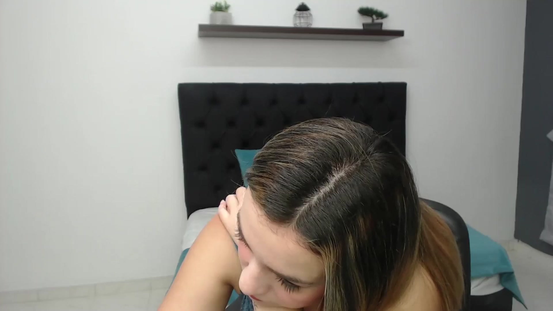 Gallery image thumbnail from CamilleDucan's myfreecams stream on, 02/24/2025, 14:08 image 18 of 20