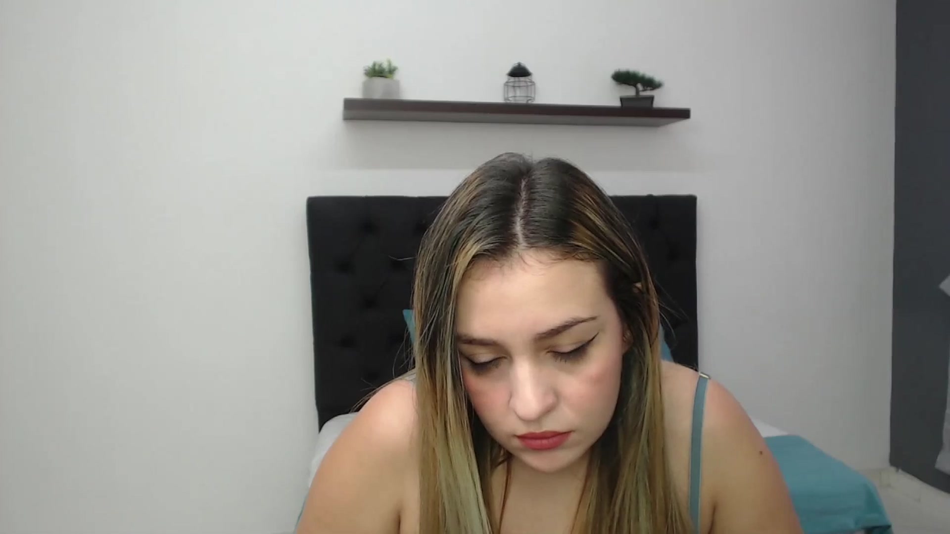 Gallery image thumbnail from CamilleDucan's myfreecams stream on, 02/24/2025, 15:29 image 14 of 20
