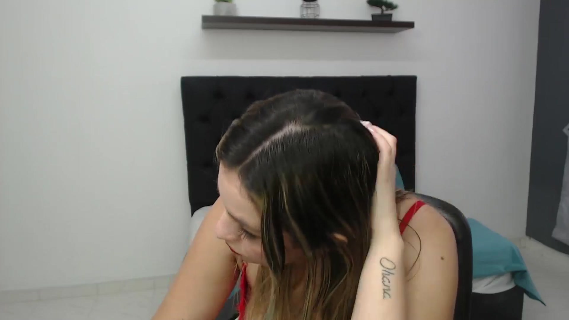 Gallery image thumbnail from CamilleDucan's myfreecams stream on, 02/26/2025, 14:45 image 15 of 20