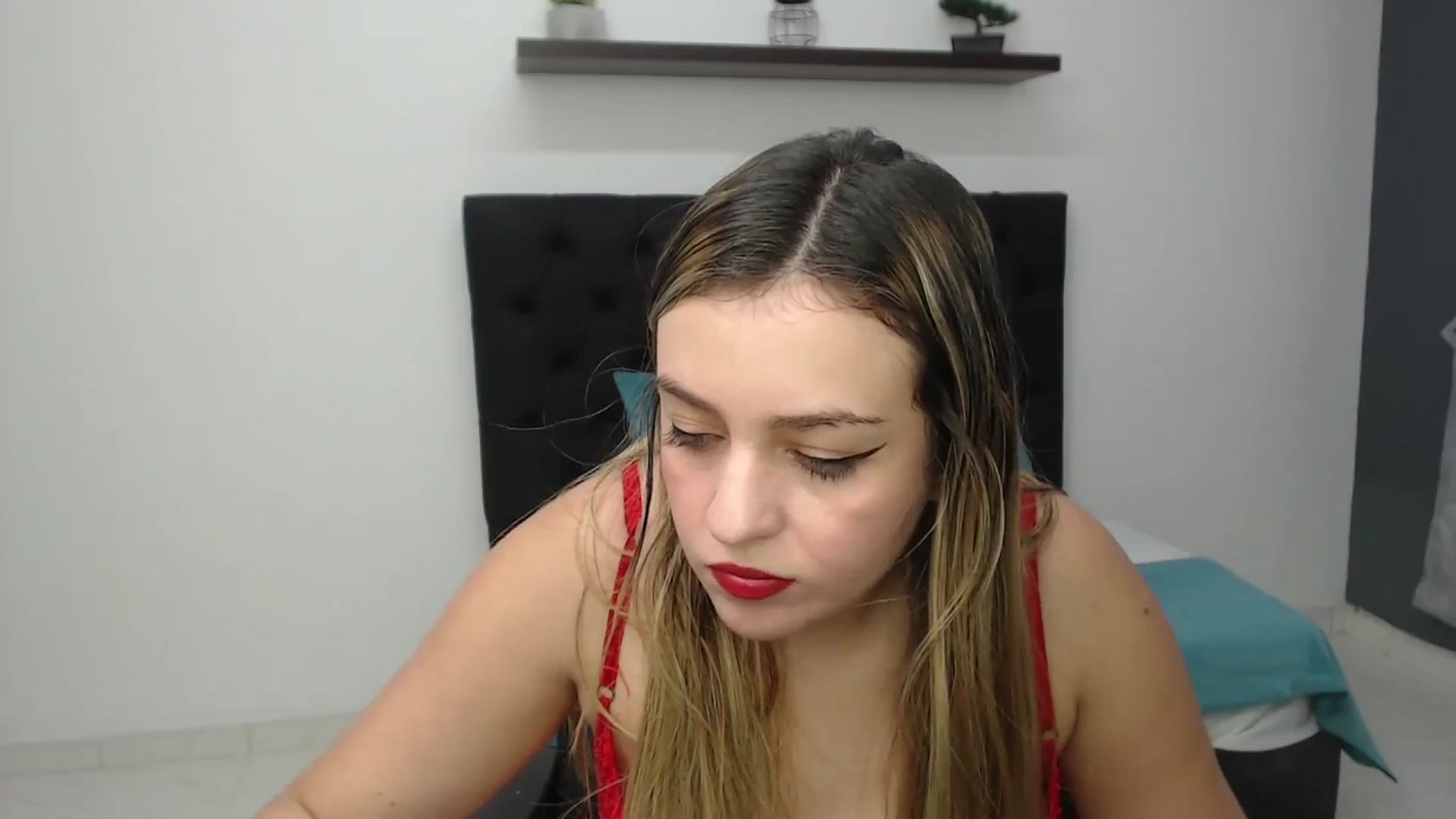 Gallery image thumbnail from CamilleDucan's myfreecams stream on, 02/26/2025, 15:36 image 4 of 20