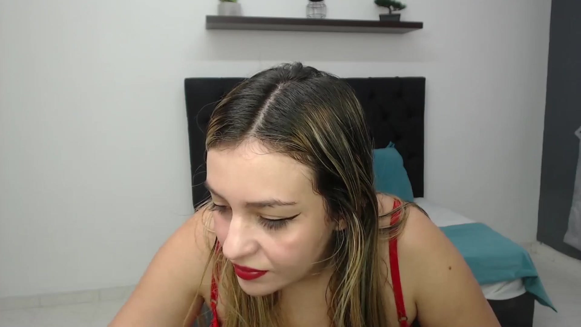 Gallery image thumbnail from CamilleDucan's myfreecams stream on, 02/26/2025, 15:36 image 2 of 20