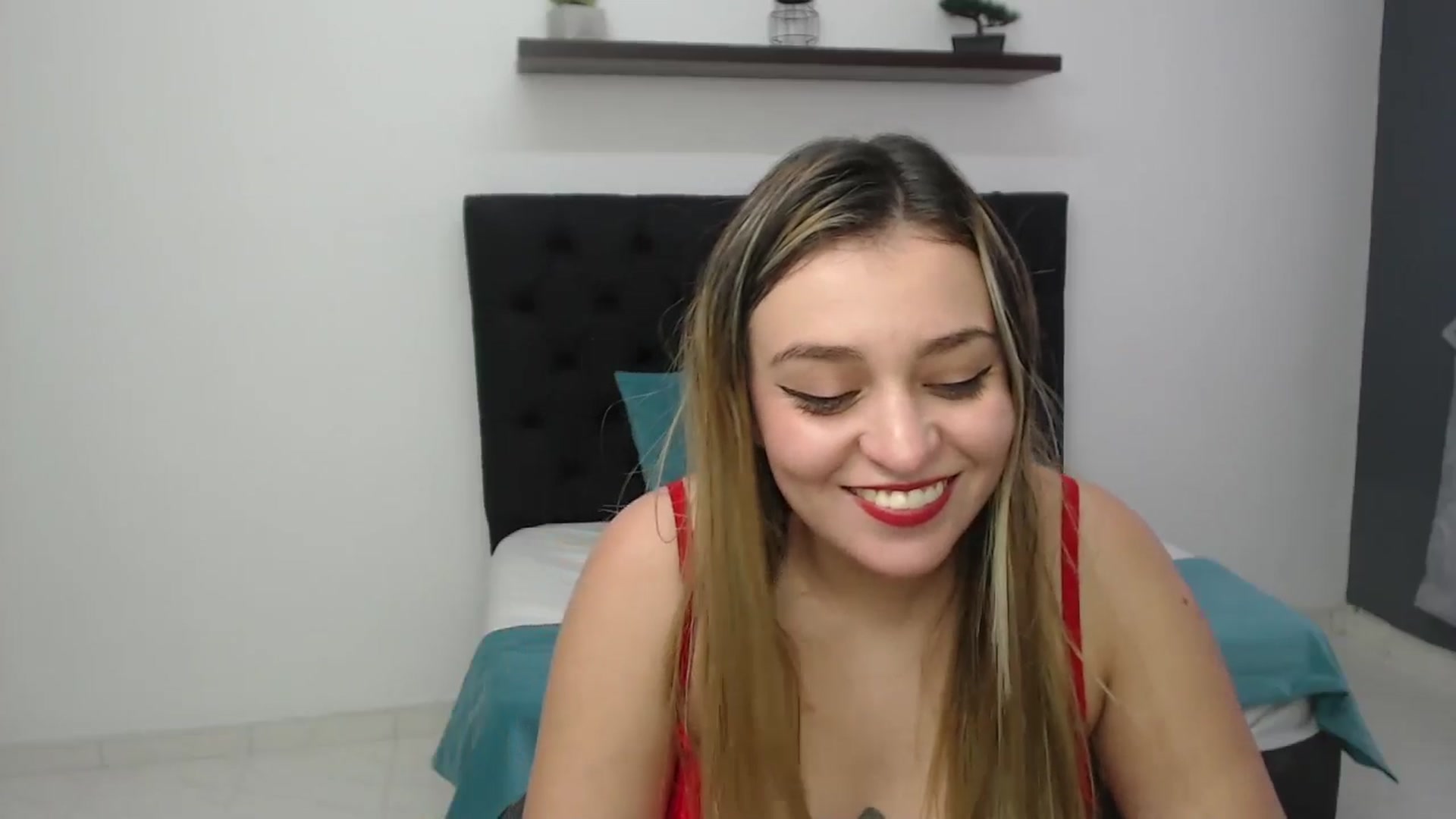 Gallery image thumbnail from CamilleDucan's myfreecams stream on, 02/26/2025, 18:33 image 6 of 20