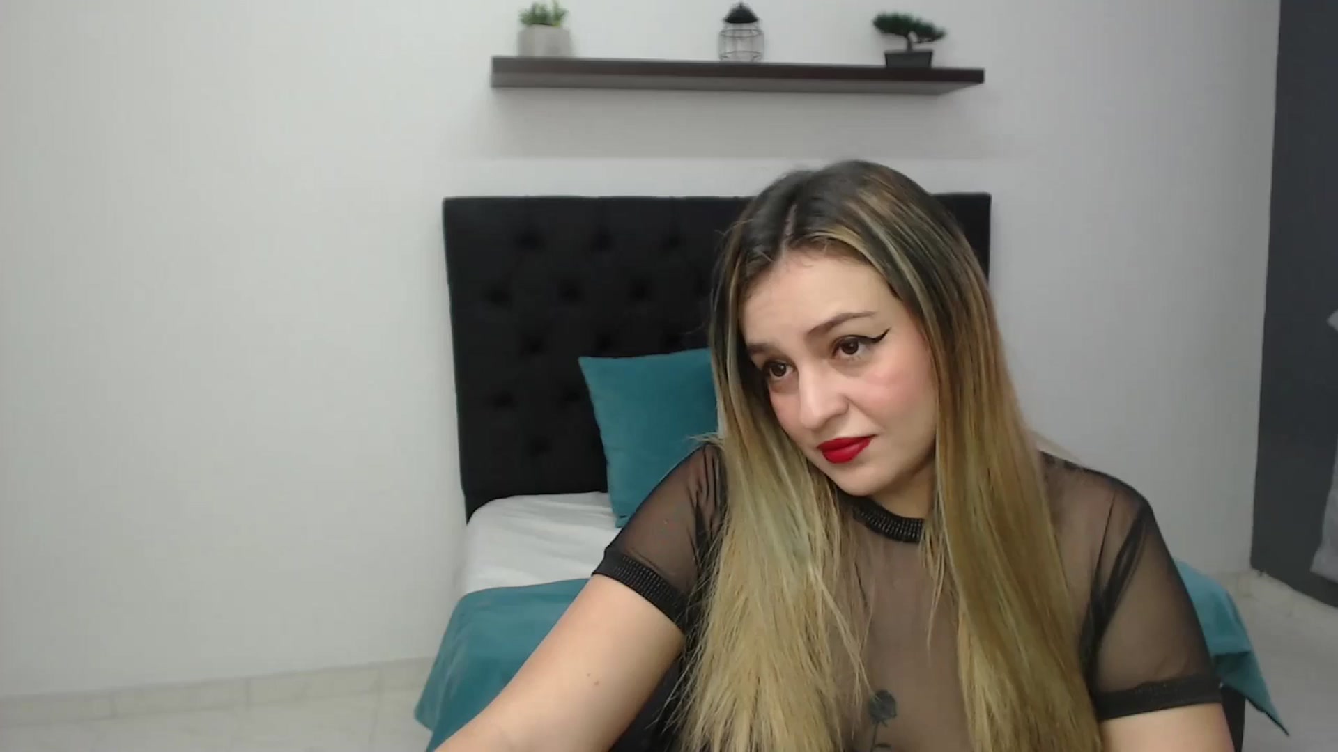 Gallery image thumbnail from CamilleDucan's myfreecams stream on, 02/28/2025, 14:22 image 10 of 20