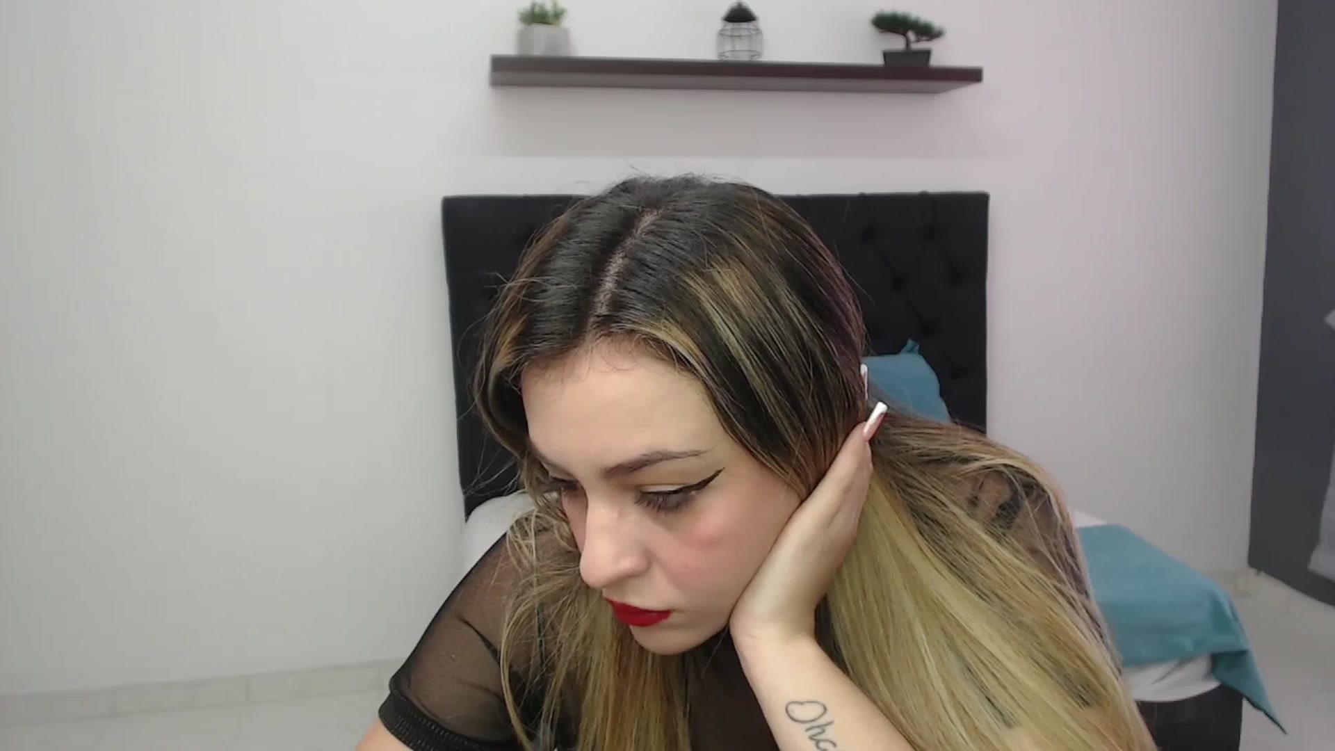 Gallery image thumbnail from CamilleDucan's myfreecams stream on, 02/28/2025, 14:22 image 12 of 20