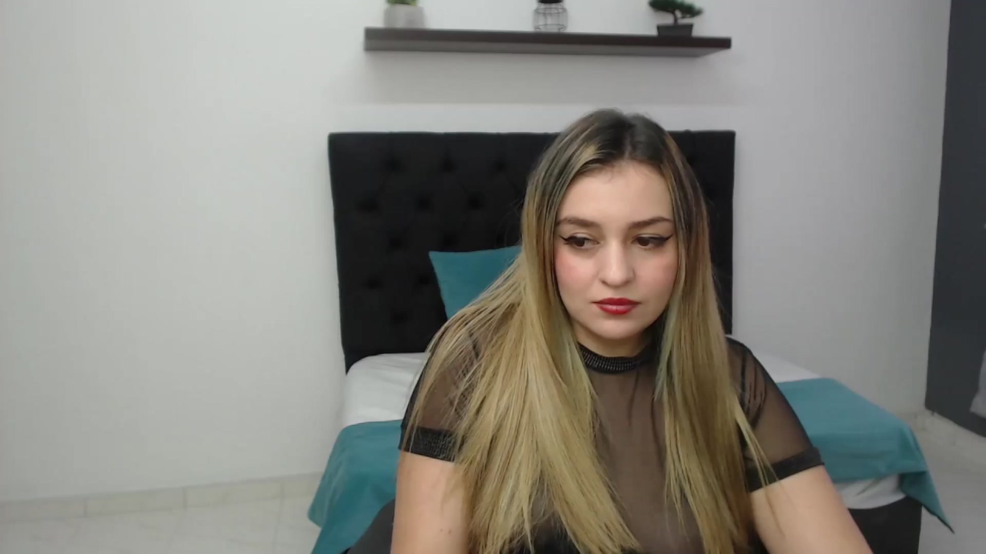 Gallery image thumbnail from CamilleDucan's myfreecams stream on, 02/28/2025, 16:02 image 12 of 20