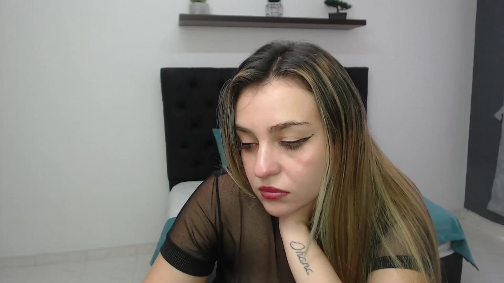 Gallery image thumbnail from CamilleDucan's myfreecams stream on, 02/28/2025, 18:22 image 18 of 20