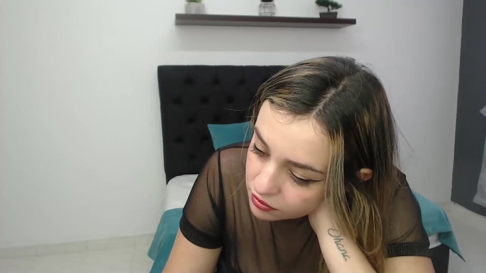 Gallery image thumbnail from CamilleDucan's myfreecams stream on, 02/28/2025, 18:22 image 14 of 20