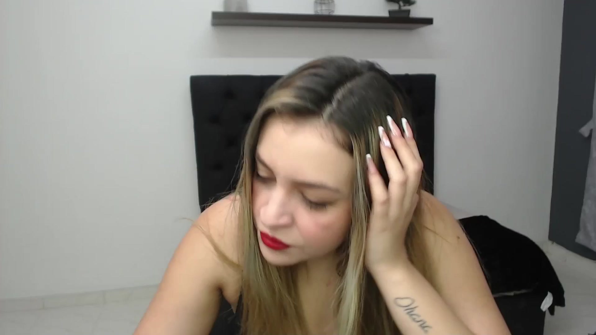 Gallery image thumbnail from CamilleDucan's myfreecams stream on, 03/03/2025, 13:53 image 1 of 20