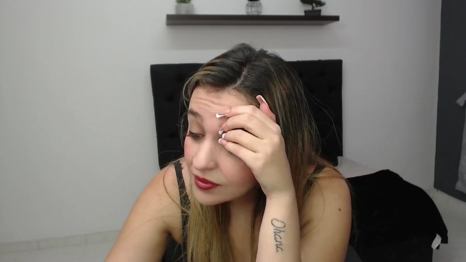 Gallery image thumbnail from CamilleDucan's myfreecams stream on, 03/03/2025, 15:43 image 13 of 20