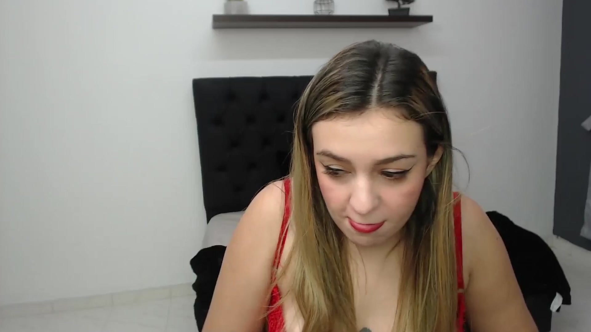 Gallery image thumbnail from CamilleDucan's myfreecams stream on, 03/04/2025, 14:32 image 10 of 20