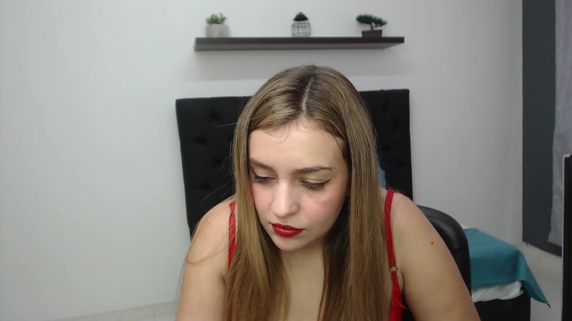 Gallery image thumbnail from CamilleDucan's myfreecams stream on, 03/10/2025, 14:46 image 10 of 20