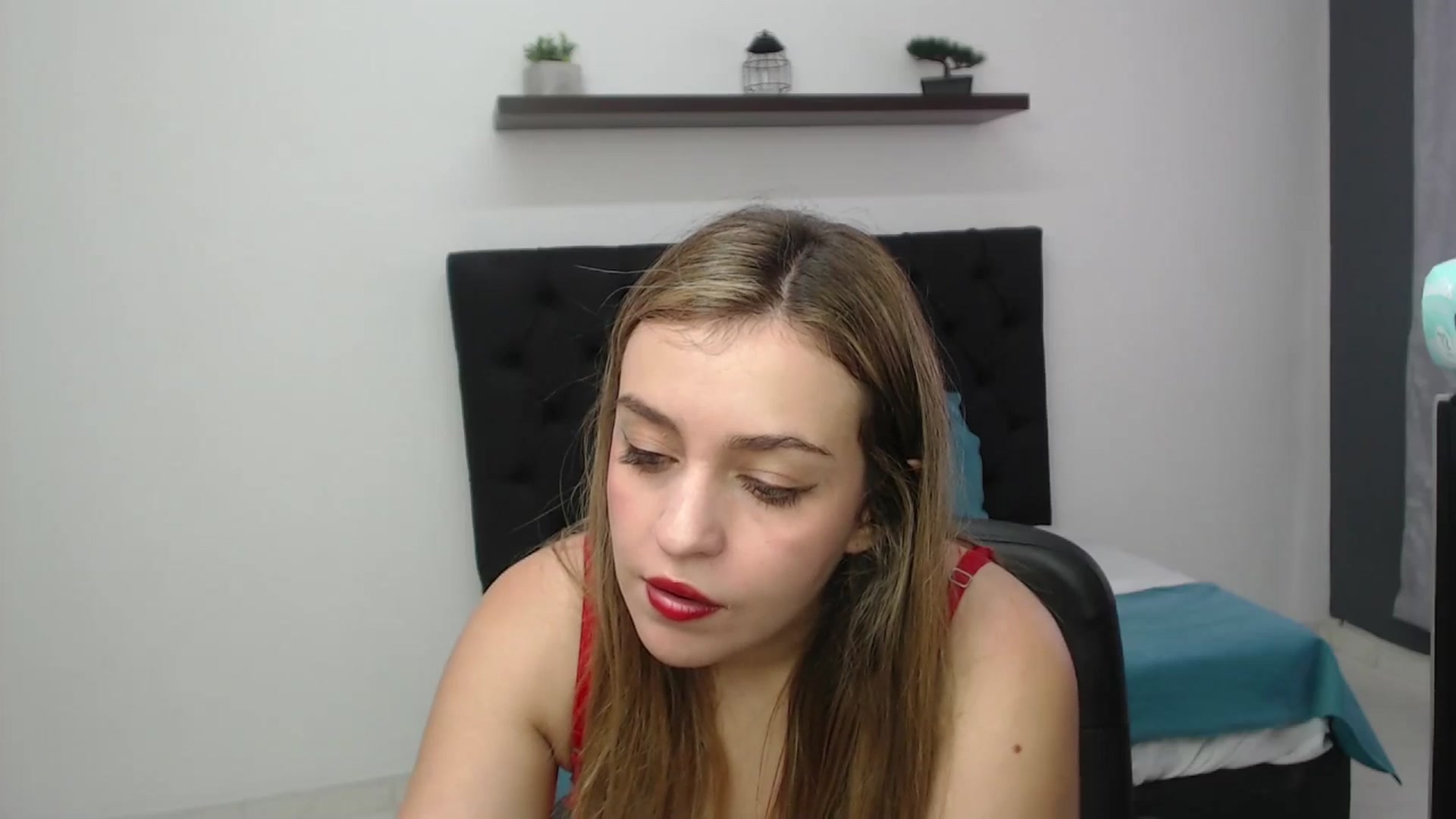 Gallery image thumbnail from CamilleDucan's myfreecams stream on, 03/10/2025, 16:30 image 7 of 20