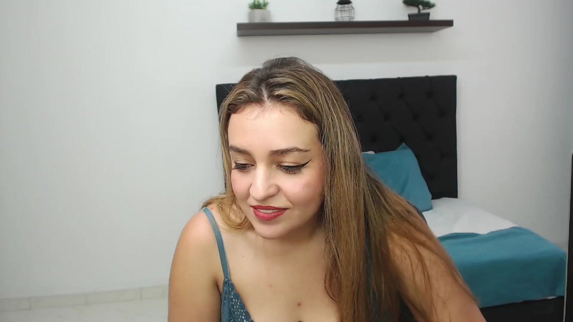 Gallery image thumbnail from CamilleDucan's myfreecams stream on, 03/26/2025, 15:14 image 11 of 20