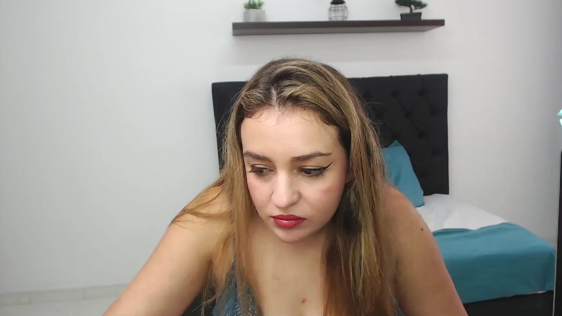 Gallery image thumbnail from CamilleDucan's myfreecams stream on, 03/26/2025, 15:45 image 1 of 20