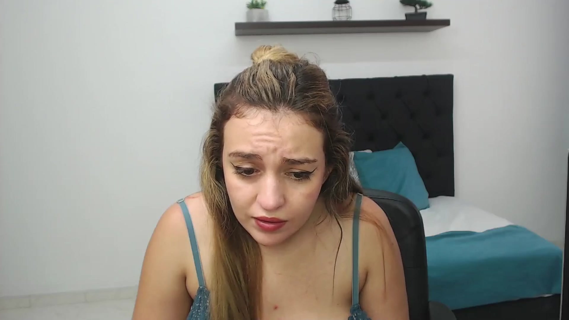 Gallery image thumbnail from CamilleDucan's myfreecams stream on, 03/26/2025, 17:12 image 20 of 20