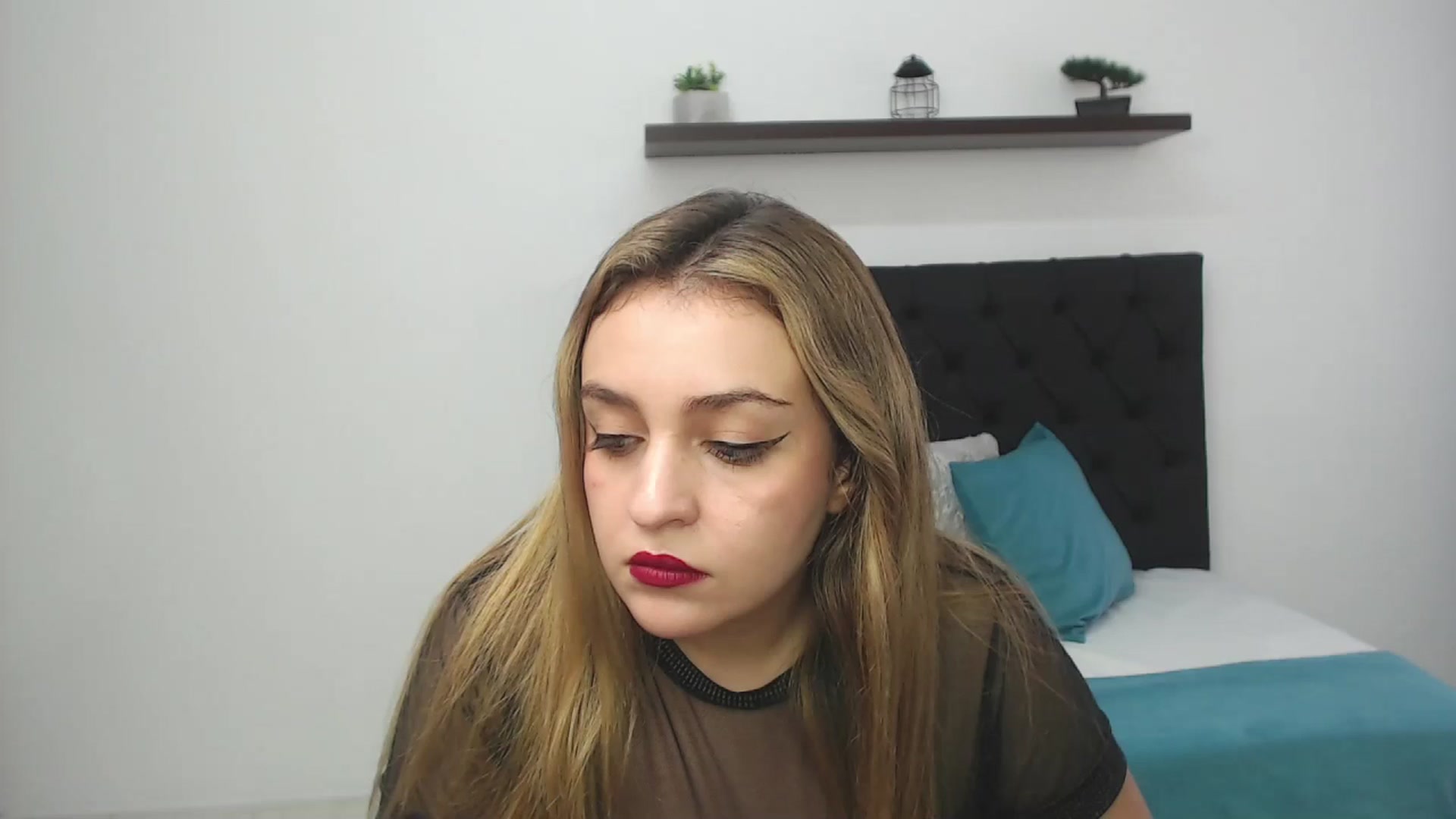 Gallery image thumbnail from CamilleDucan's myfreecams stream on, 03/29/2025, 17:14 image 10 of 20