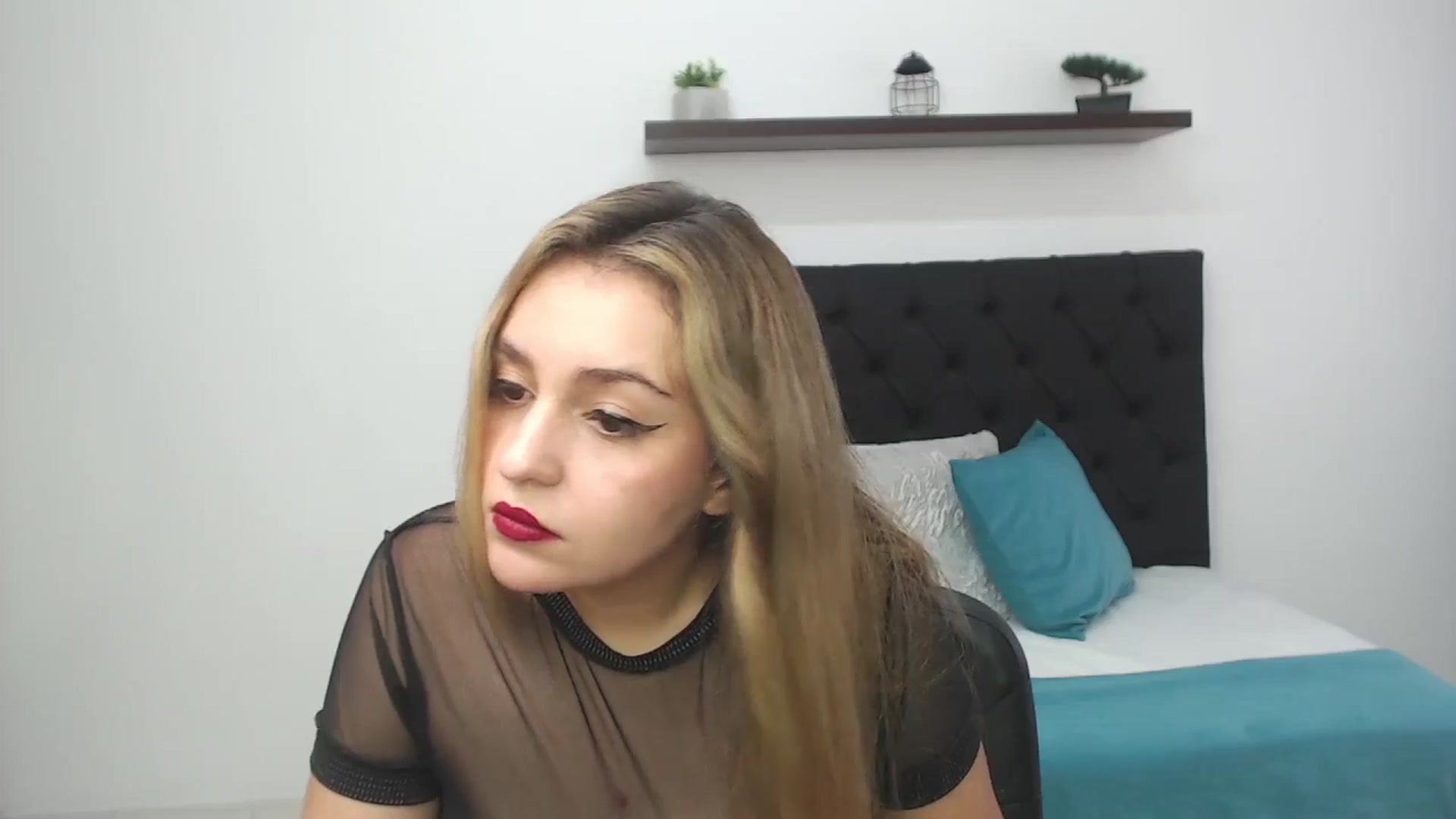 Gallery image thumbnail from CamilleDucan's myfreecams stream on, 03/29/2025, 17:14 image 9 of 20