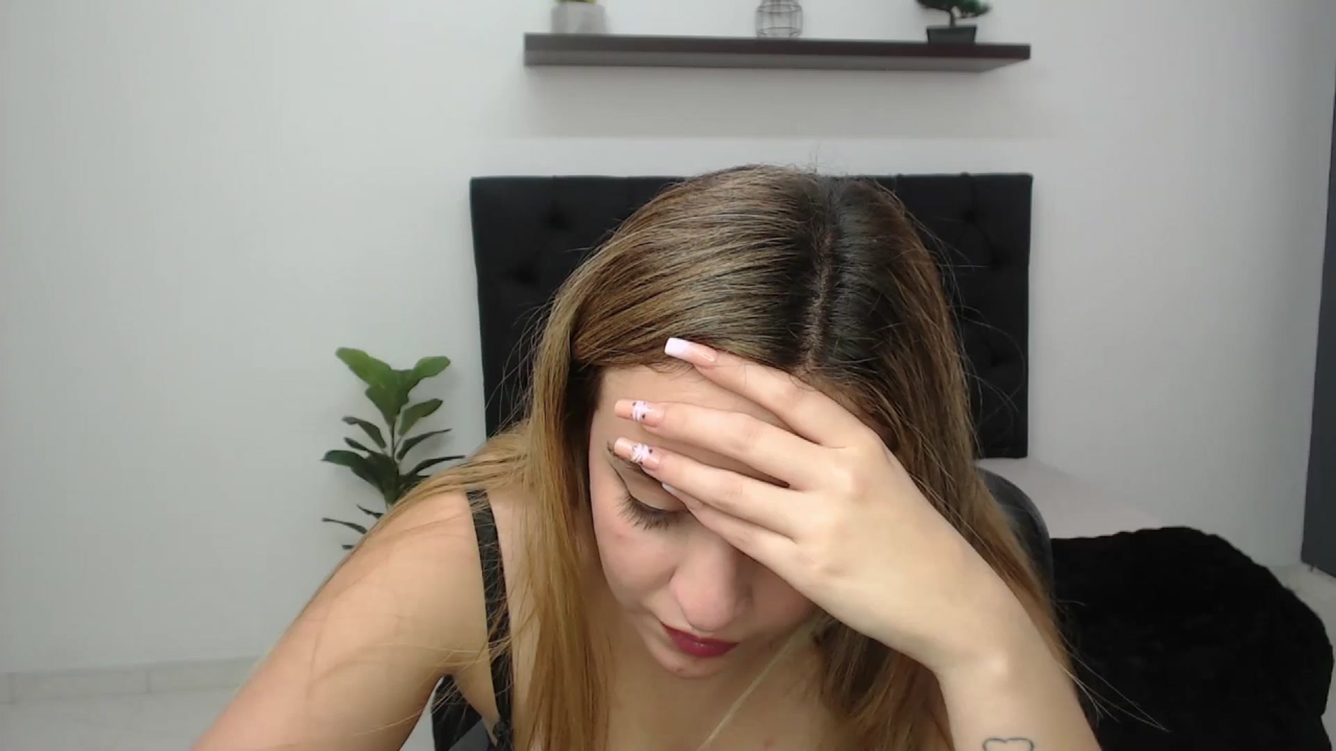 Gallery image thumbnail from CamilleDucan's myfreecams stream on, 04/09/2025, 18:50 image 9 of 20