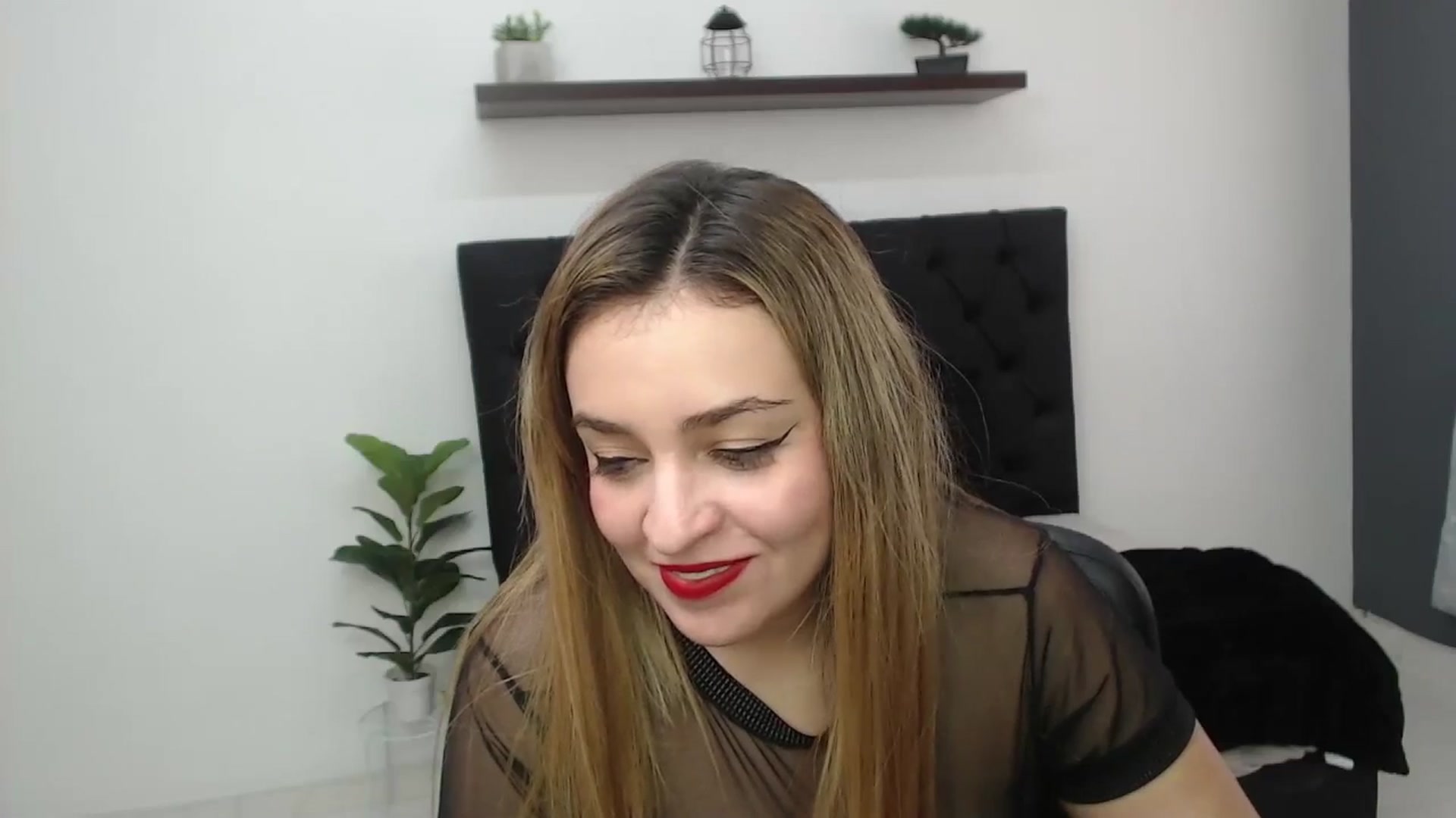Gallery image thumbnail from CamilleDucan's myfreecams stream on, 04/25/2025, 15:59 image 2 of 20