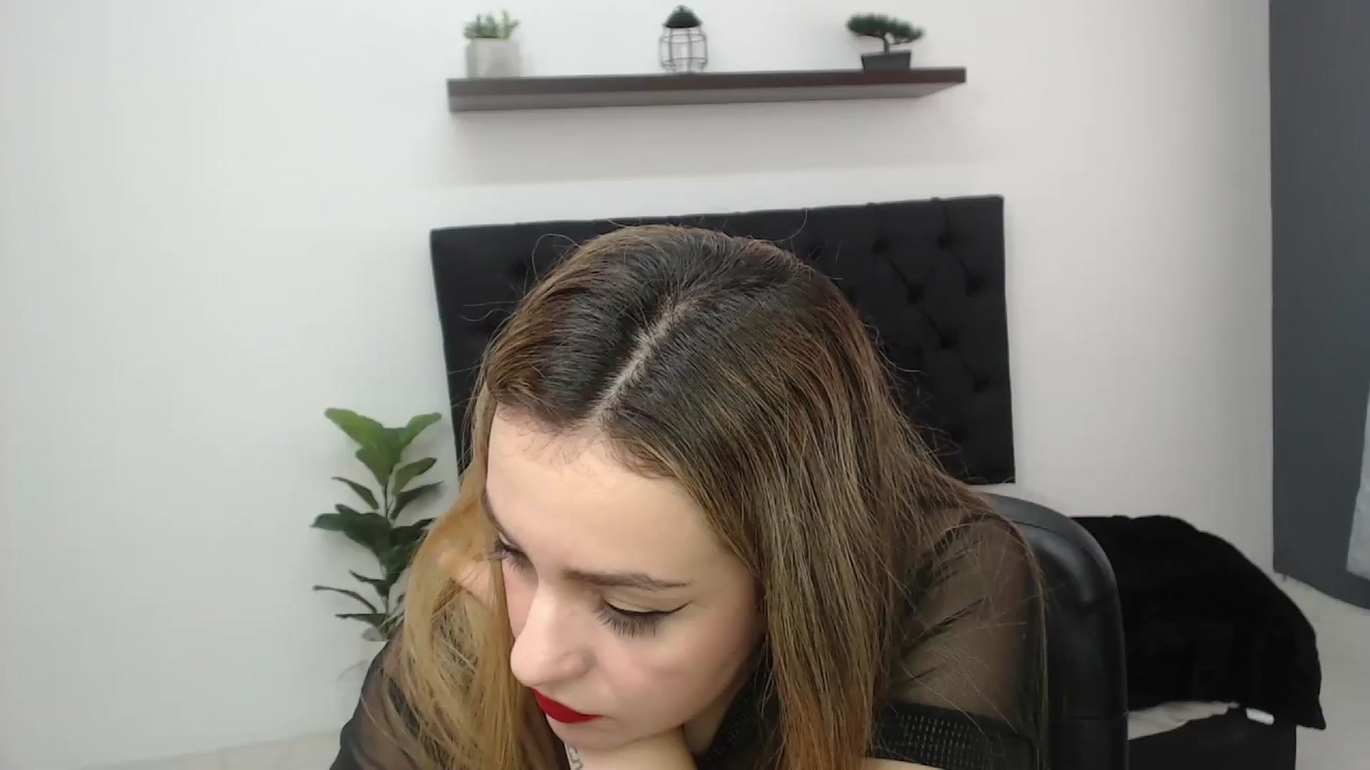 Gallery image thumbnail from CamilleDucan's myfreecams stream on, 04/25/2025, 15:59 image 1 of 20
