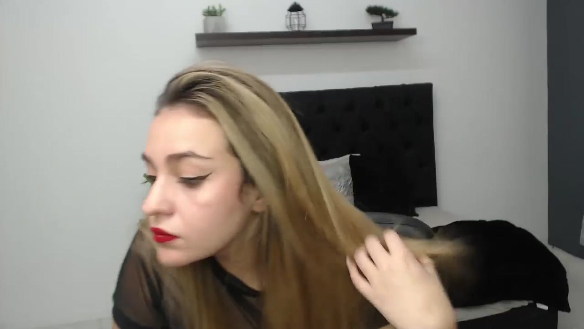 Gallery image thumbnail from CamilleDucan's myfreecams stream on, 04/25/2025, 16:58 image 20 of 20