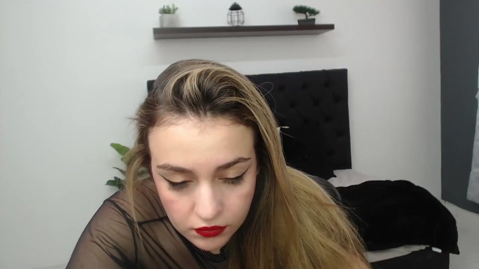Gallery image thumbnail from CamilleDucan's myfreecams stream on, 04/25/2025, 16:58 image 2 of 20