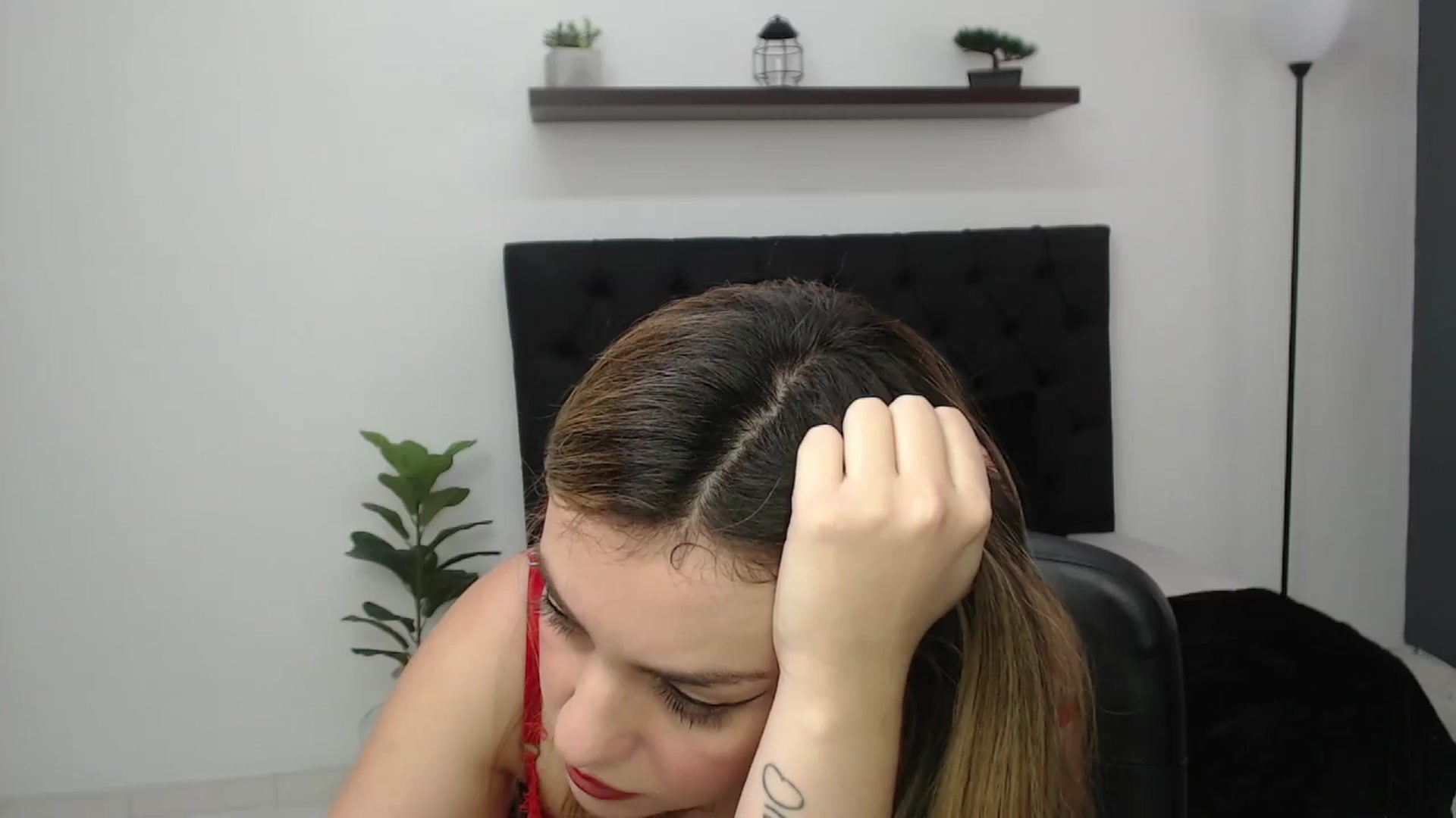 Gallery image thumbnail from CamilleDucan's myfreecams stream on, 05/09/2025, 14:54 image 20 of 20