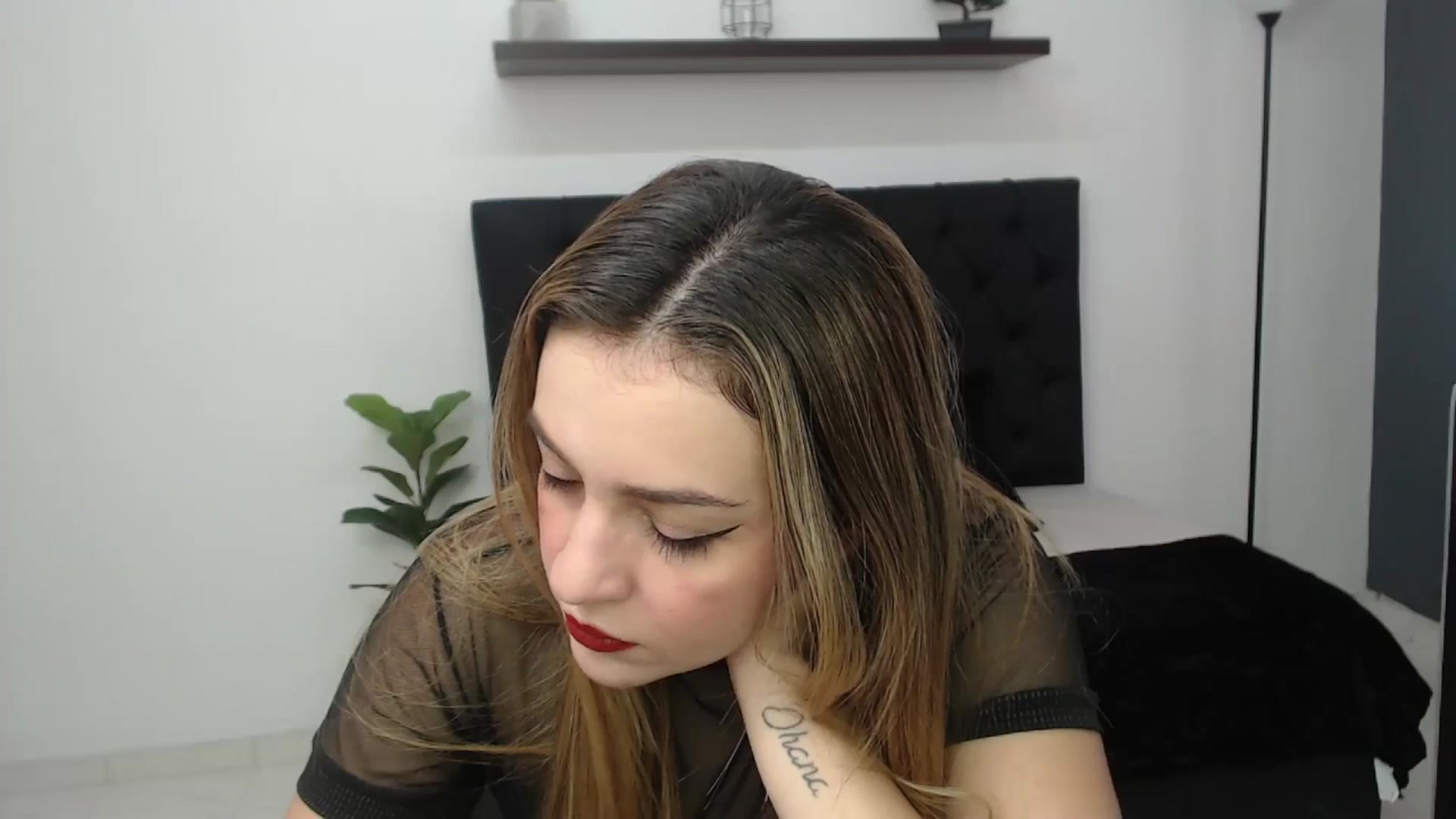 Gallery image thumbnail from CamilleDucan's myfreecams stream on, 05/15/2025, 14:31 image 2 of 20