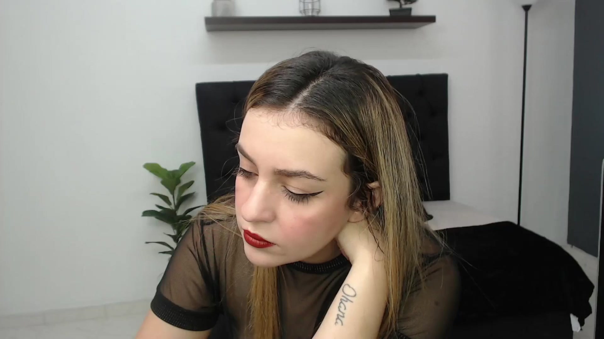 Gallery image thumbnail from CamilleDucan's myfreecams stream on, 05/15/2025, 14:31 image 20 of 20
