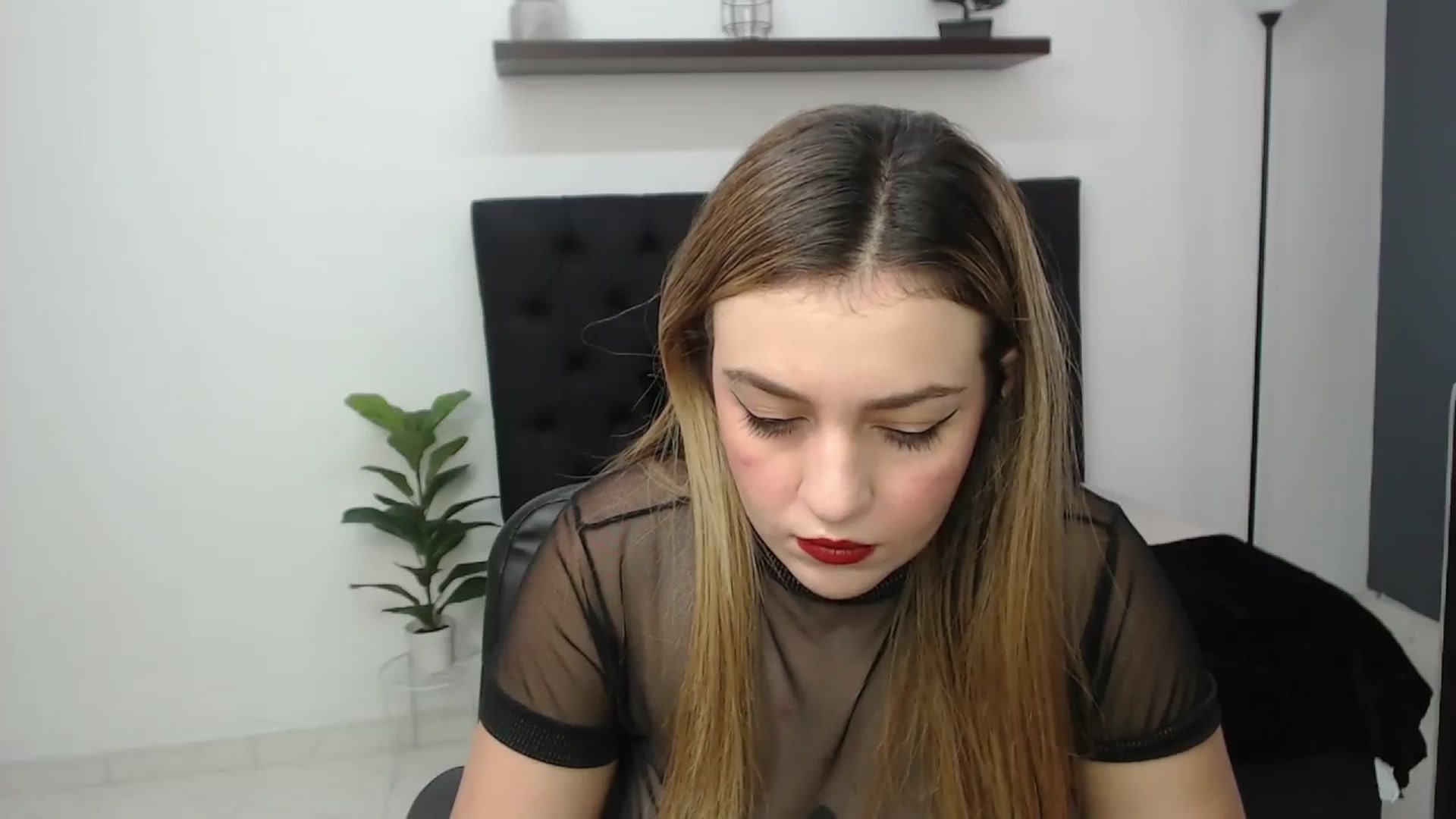 Gallery image thumbnail from CamilleDucan's myfreecams stream on, 05/15/2025, 14:31 image 17 of 20