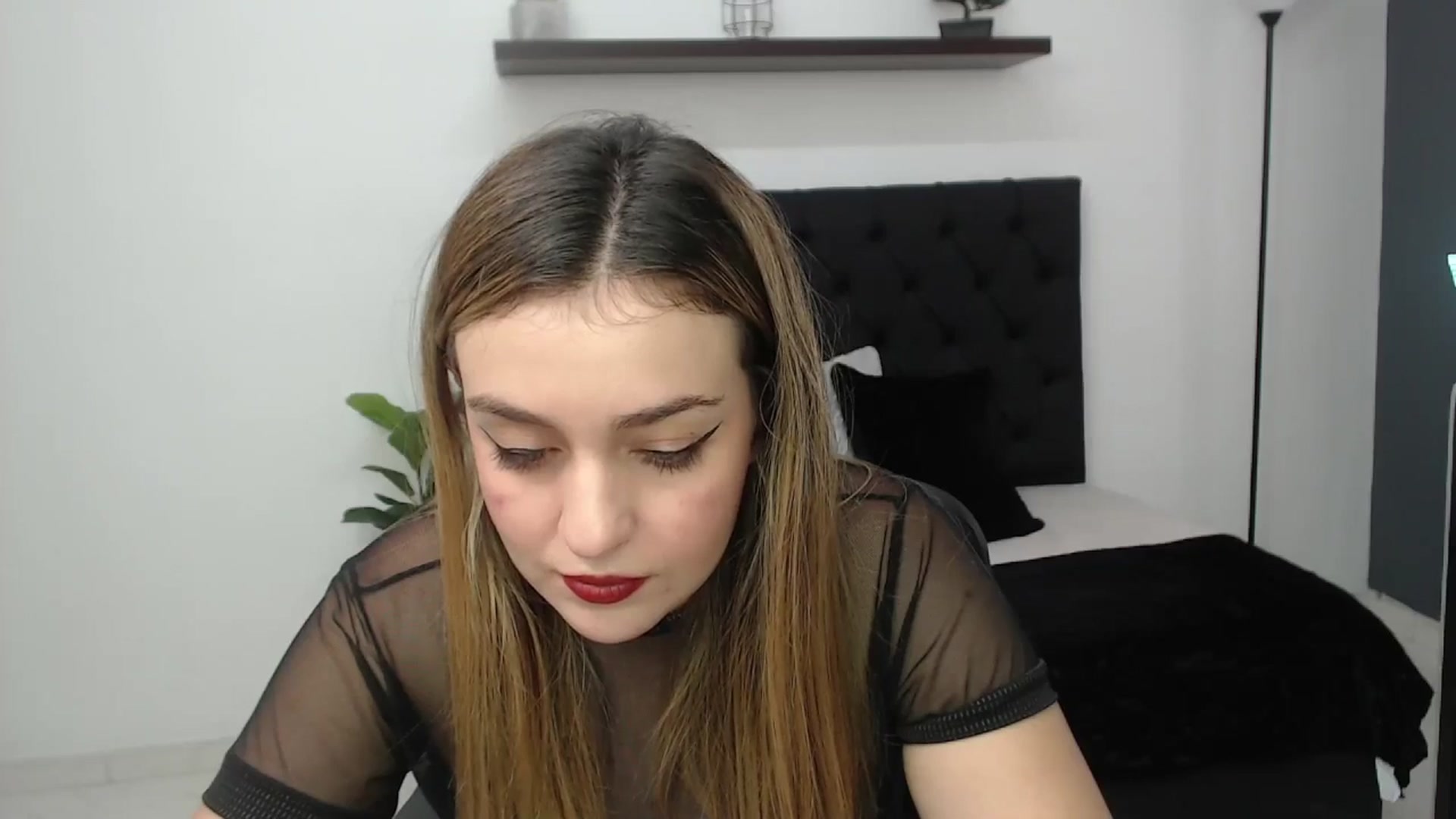 Gallery image thumbnail from CamilleDucan's myfreecams stream on, 05/15/2025, 17:27 image 12 of 20