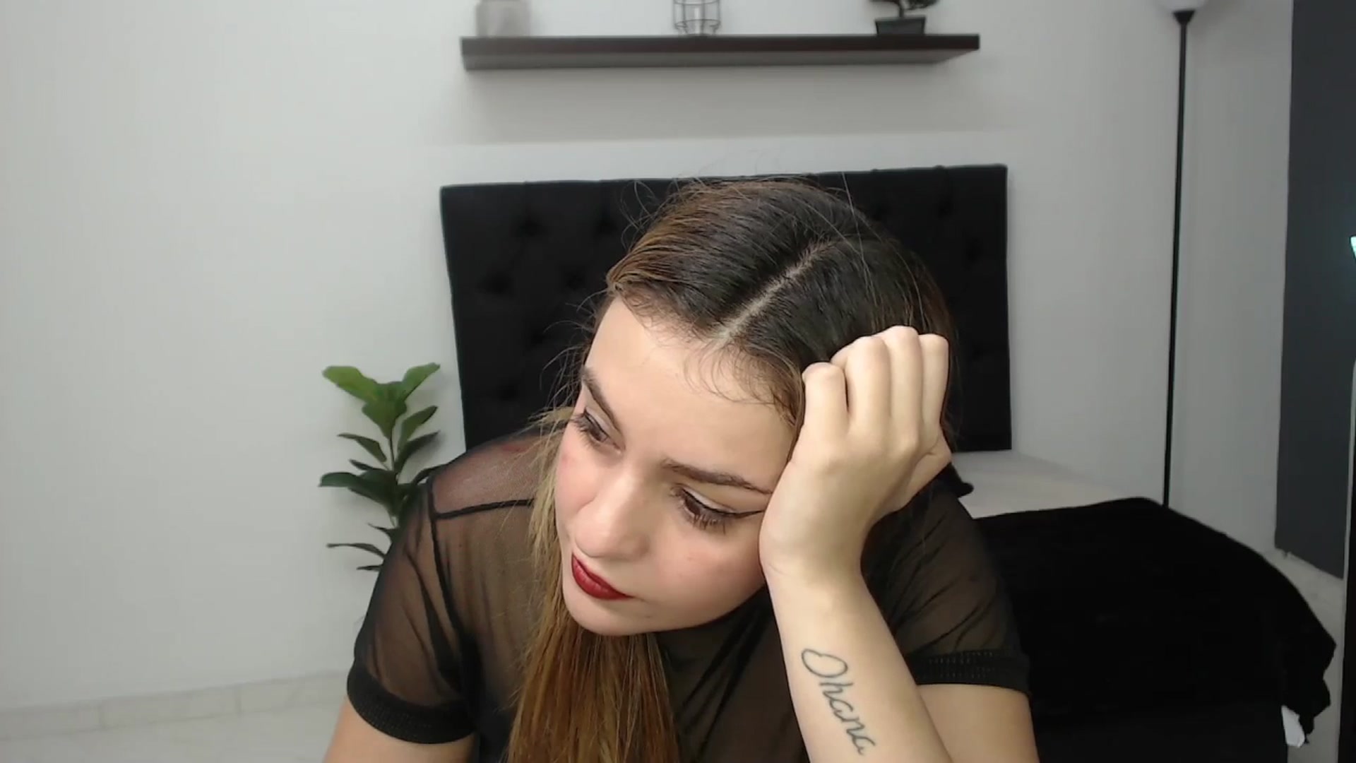 Gallery image thumbnail from CamilleDucan's myfreecams stream on, 05/15/2025, 18:19 image 4 of 20