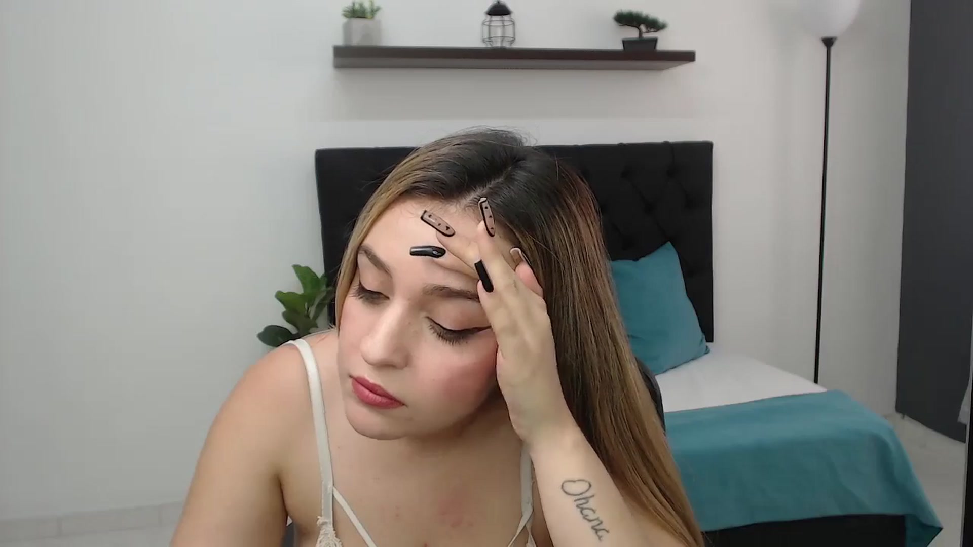 Gallery image thumbnail from CamilleDucan's myfreecams stream on, 05/21/2025, 16:52 image 5 of 20