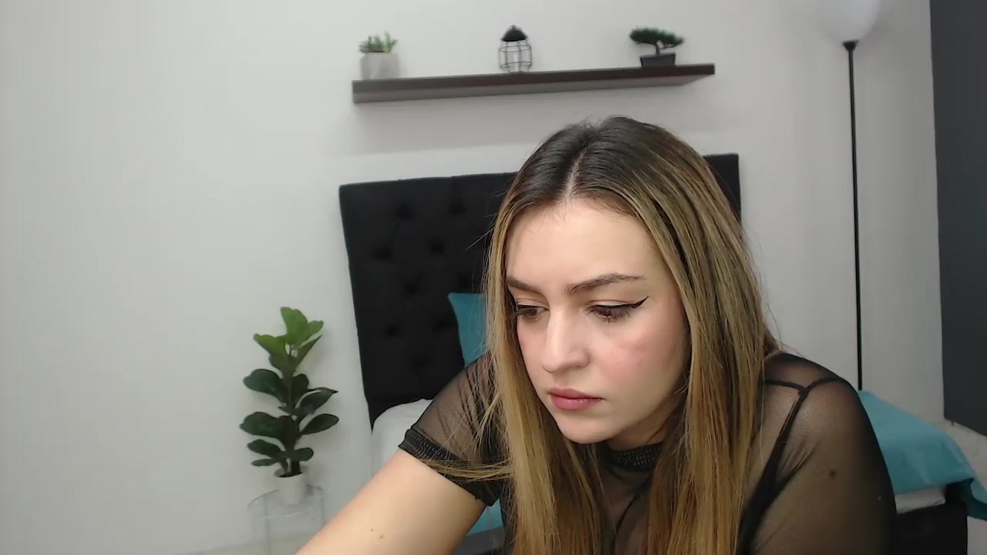 Gallery image thumbnail from CamilleDucan's myfreecams stream on, 05/24/2025, 13:59 image 15 of 20