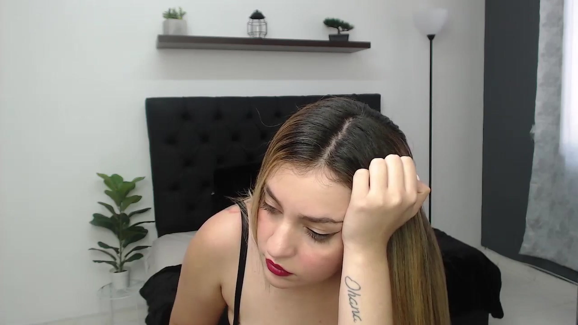 Gallery image thumbnail from CamilleDucan's myfreecams stream on, 05/29/2025, 16:27 image 13 of 20