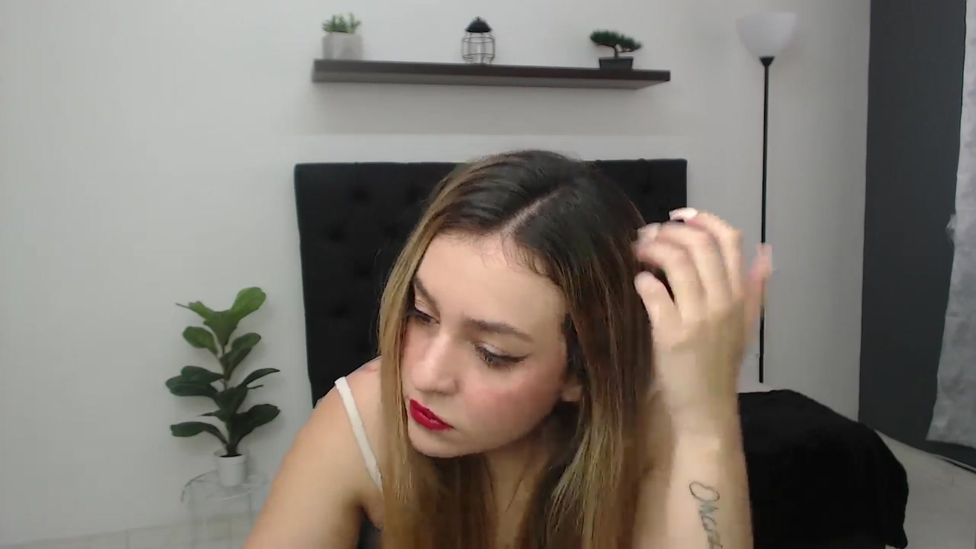 Gallery image thumbnail from CamilleDucan's myfreecams stream on, 05/30/2025, 13:23 image 12 of 20