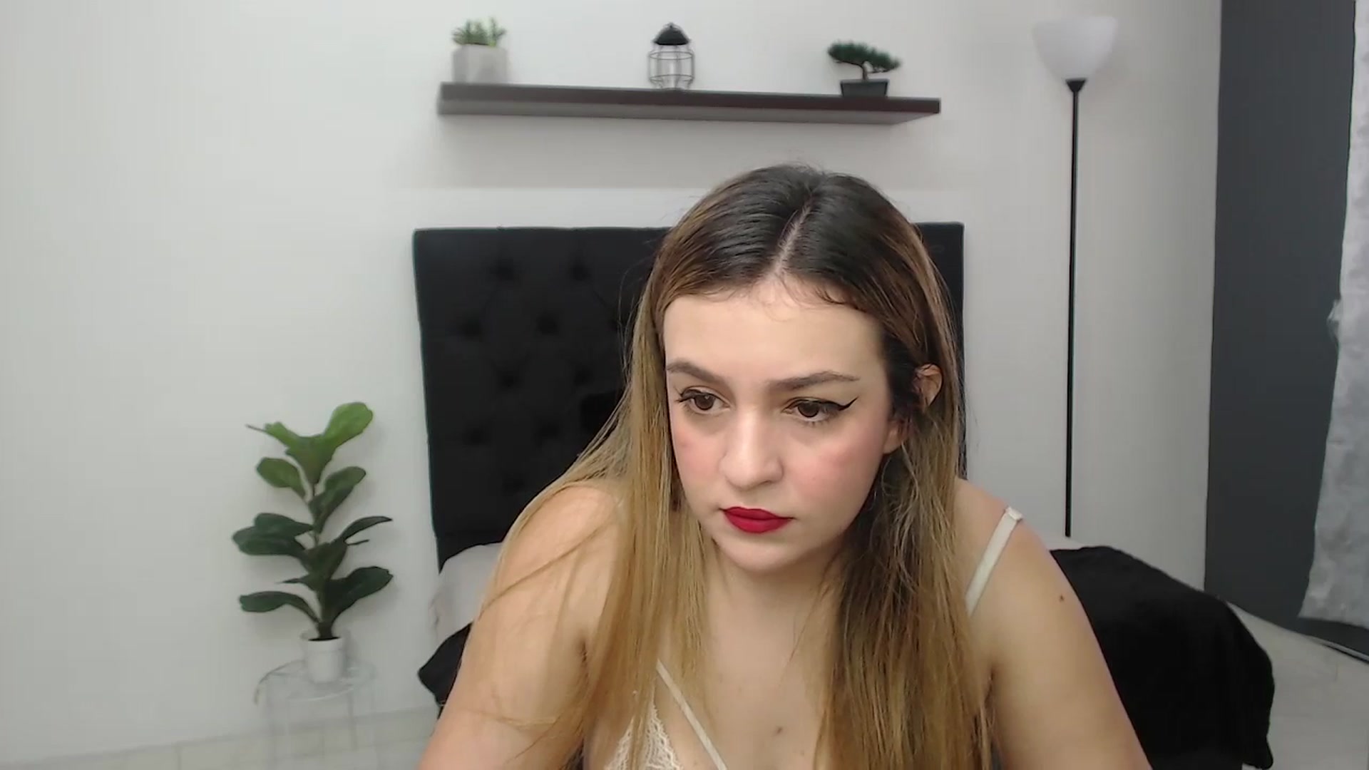Gallery image thumbnail from CamilleDucan's myfreecams stream on, 05/30/2025, 13:23 image 20 of 20