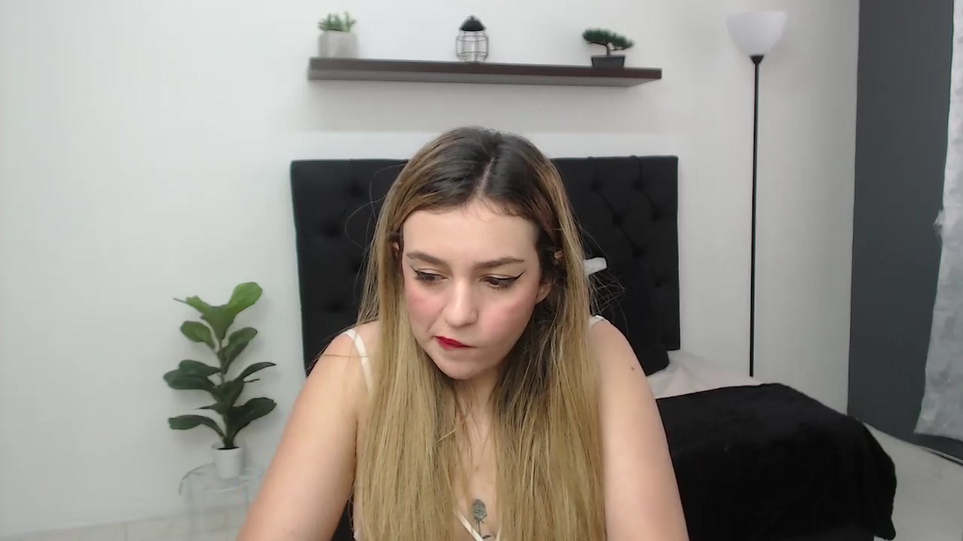 Gallery image thumbnail from CamilleDucan's myfreecams stream on, 05/30/2025, 14:20 image 20 of 20
