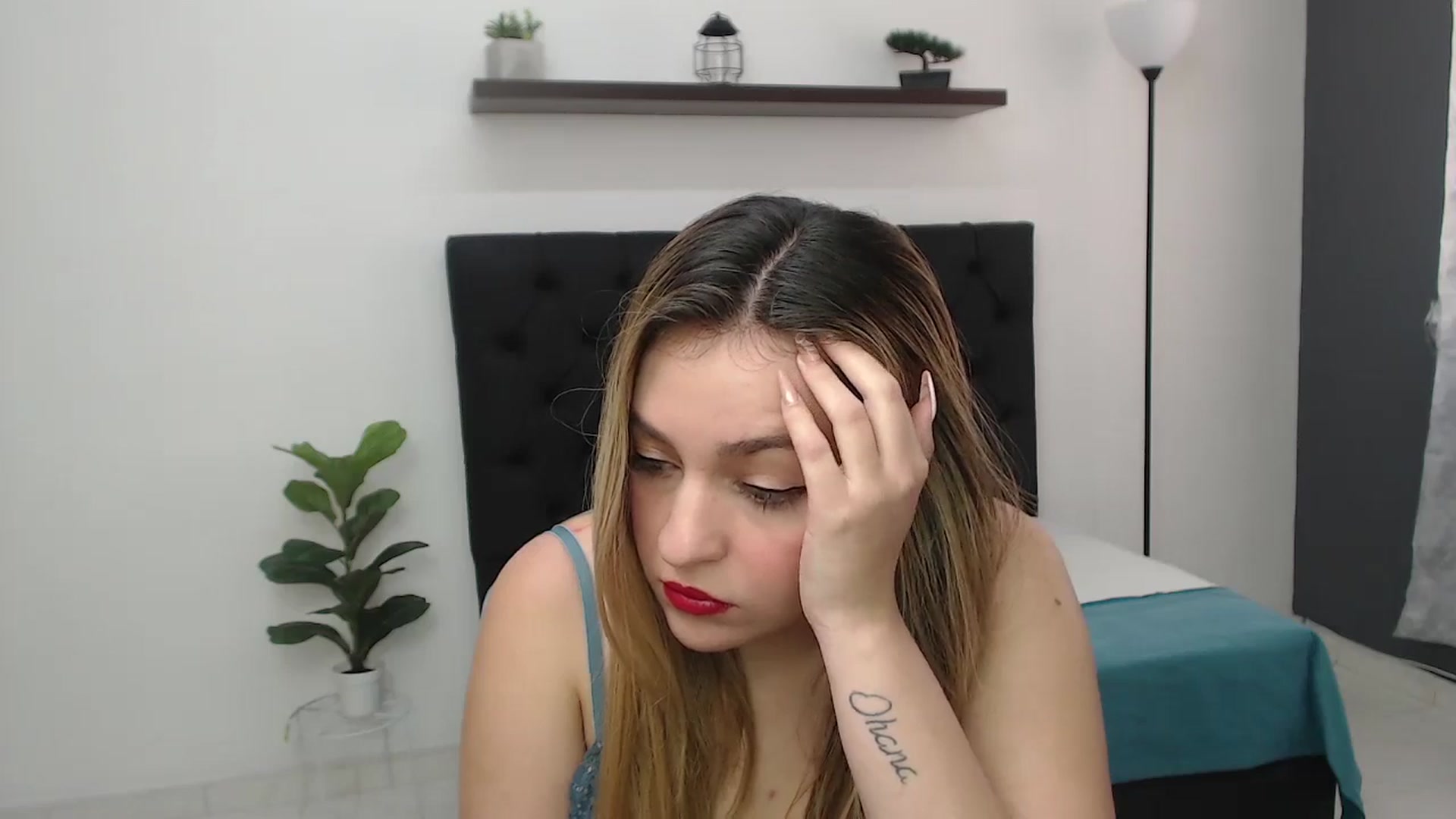 Gallery image thumbnail from CamilleDucan's myfreecams stream on, 06/04/2025, 15:05 image 18 of 20