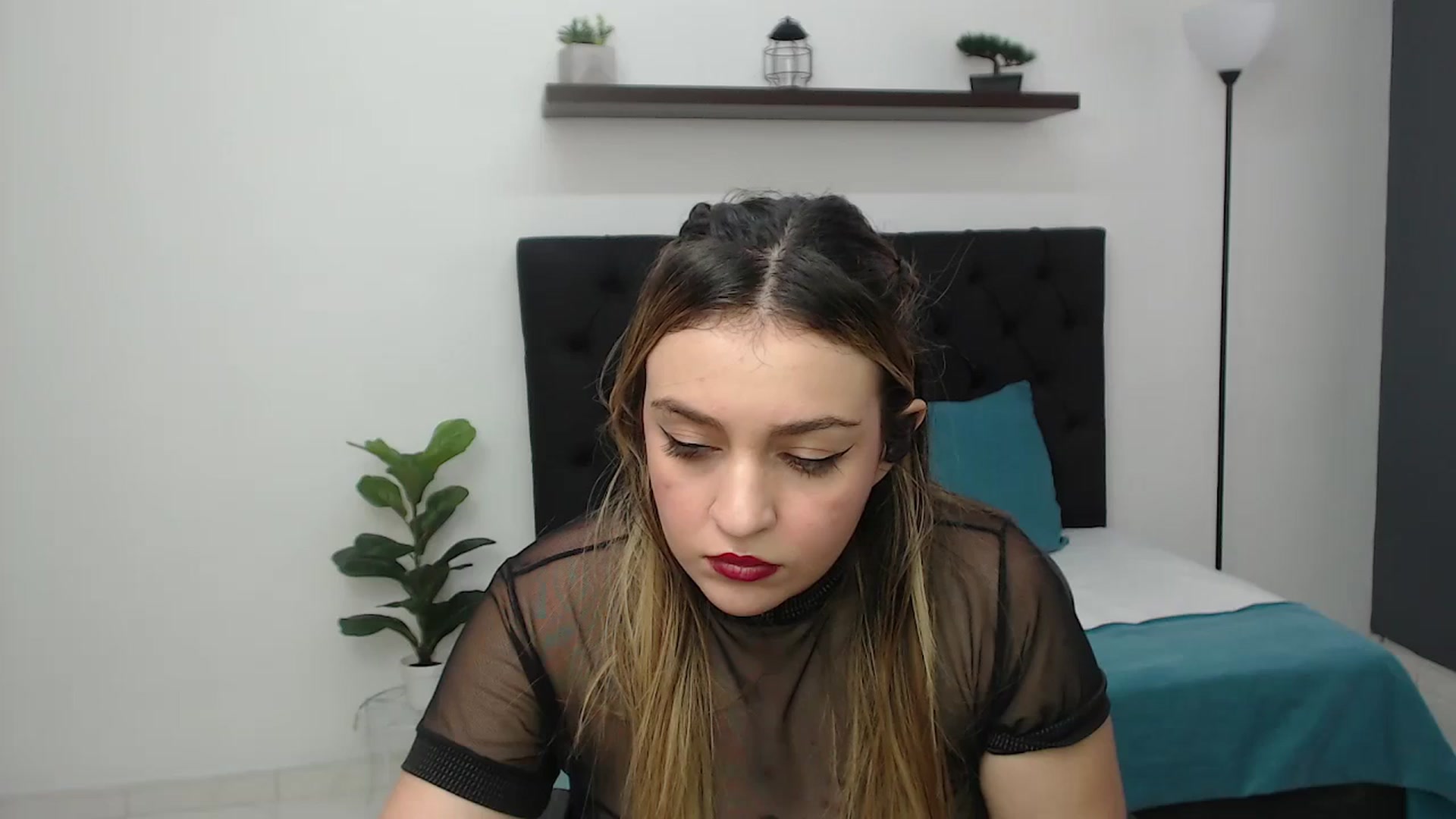 Gallery image thumbnail from CamilleDucan's myfreecams stream on, 06/05/2025, 18:39 image 1 of 20